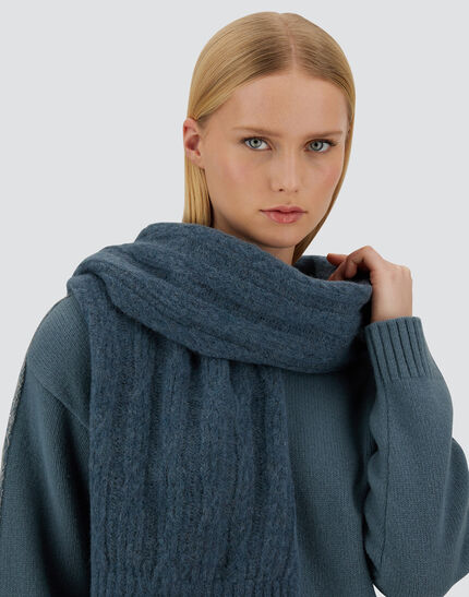 RESORT SCARF IN CABLE KNIT ALPACA WOOL Midnight Teal