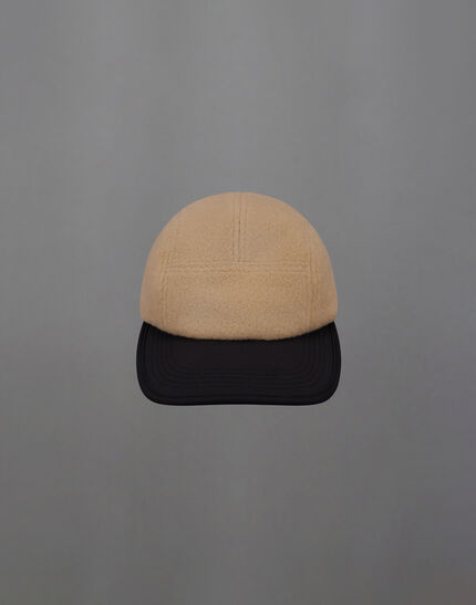 LAMINAR POLAR FLEECE AND EXTRA LIGHT STRETCH PADDED HAT Camel
