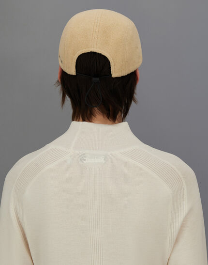 LAMINAR POLAR FLEECE AND EXTRA LIGHT STRETCH PADDED HAT Camel