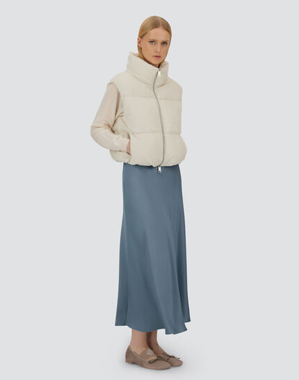 RESORT VEST IN BRIGHT CORDUROY Chantilly 2 RESORT VEST IN BRIGHT CORDUROY Chantilly