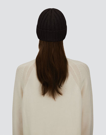 BEANIE IN PURE CASHMERE Dark Chocolate 6 BEANIE IN PURE CASHMERE Dark Chocolate