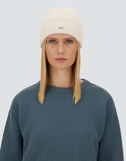 RESORT BEANIE IN CABLE KNIT ALPACA WOOL Cream 4 RESORT BEANIE IN CABLE KNIT ALPACA WOOL Cream