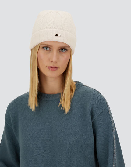 RESORT BEANIE IN CABLE KNIT ALPACA WOOL Chantilly