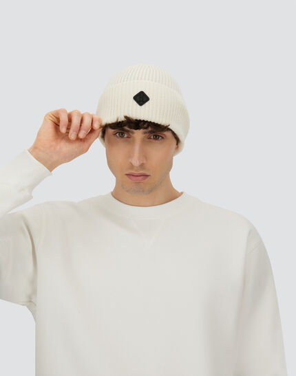BEANIE IN RIBBED MERINO WOOL White
