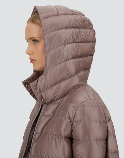 RESORT BOMBER JACKET IN NYLON ULTRALIGHT Light Lilla 2 RESORT BOMBER JACKET IN NYLON ULTRALIGHT Light Lilla