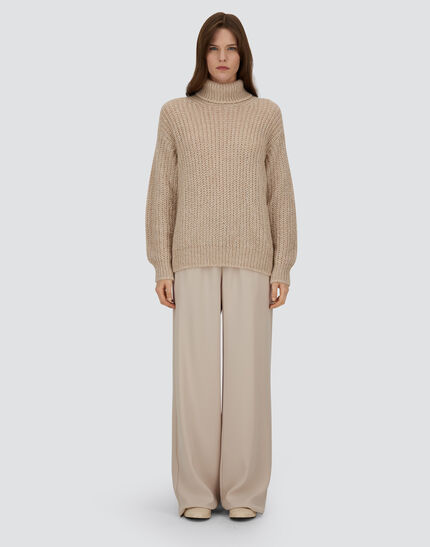 TROUSERS IN MATT CREPE SATIN Chantilly