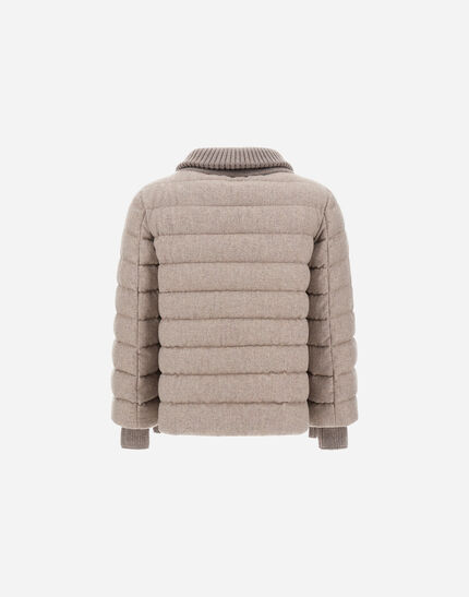 RESORT CAPE IN LUCENT CASHMERE WOOL Chantilly 7 RESORT CAPE IN LUCENT CASHMERE WOOL Chantilly