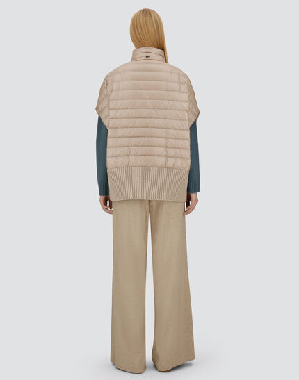 RESORT PONCHO IN KNIT & NYLON ULTRALIGHT Chantilly 5 RESORT PONCHO IN KNIT & NYLON ULTRALIGHT Chantilly