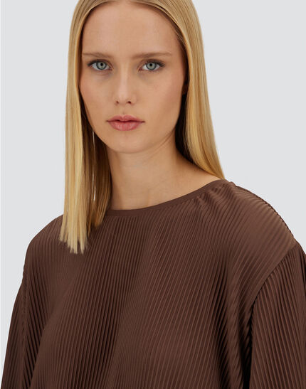 RESORT T-SHIRT IN PLEATED JERSEY Dark Chocolate 3 RESORT T-SHIRT IN PLEATED JERSEY Dark Chocolate