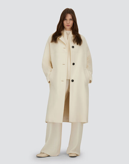 COAT IN LUXURY WOOL White