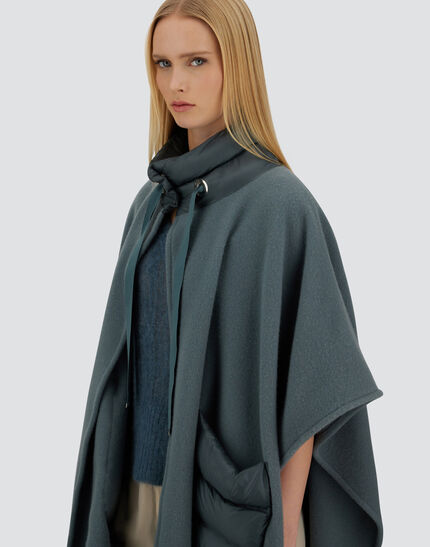RESORT PONCHO IN WARMY & NYLON ULTRALIGHT Midnight Teal