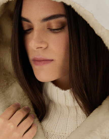 REVERSIBLE PARKA IN SOFT ALTERNATIVE FUR AND CHANGING NYLON Chantilly