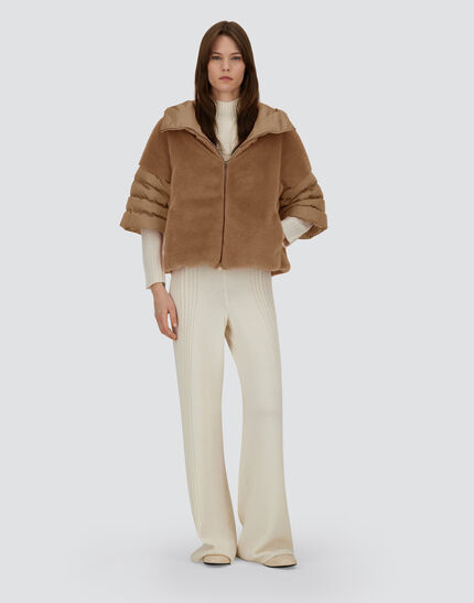 CAPE IN SATIN AND LADY ALTERNATIVE FUR Camel