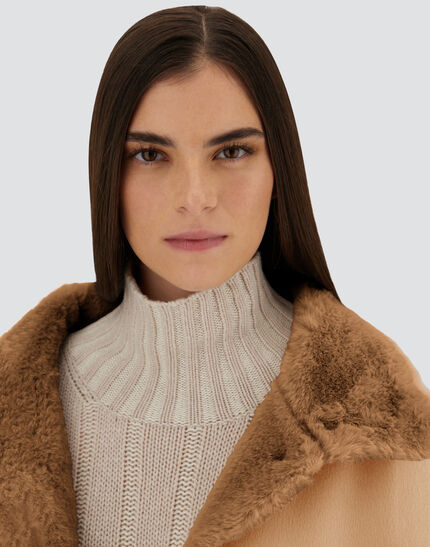 REVERSIBLE COAT IN SOFT ALTERNATIVE FUR AND PURE CASHMERE Camel