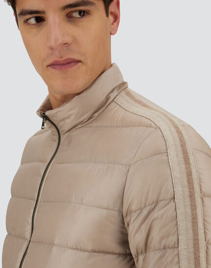 RESORT JACKET IN NYLON ULTRALIGHT Chantilly 3 RESORT JACKET IN NYLON ULTRALIGHT Chantilly