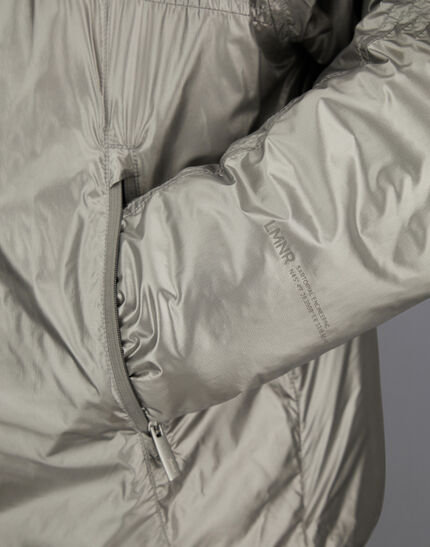 LAMINAR HOODED JACKET IN METALLIC SHIELD Silver 3 LAMINAR HOODED JACKET IN METALLIC SHIELD Silver