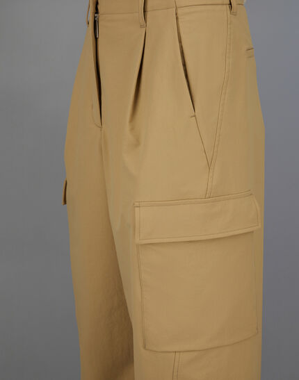 LAMINAR CARGO TROUSERS IN COMFORT TECH Camel