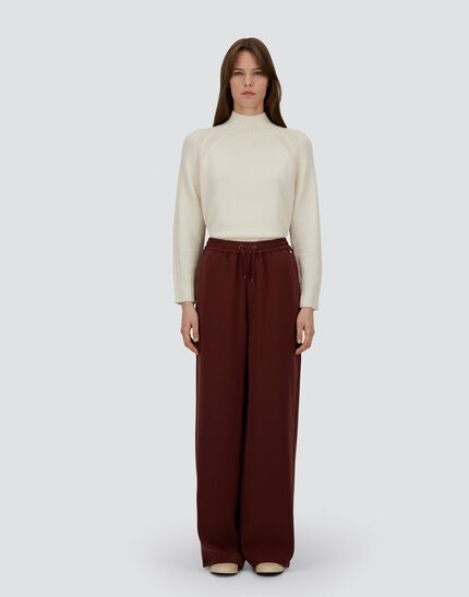 TROUSERS IN MATT CREPE SATIN Bordeaux 3 TROUSERS IN MATT CREPE SATIN Bordeaux